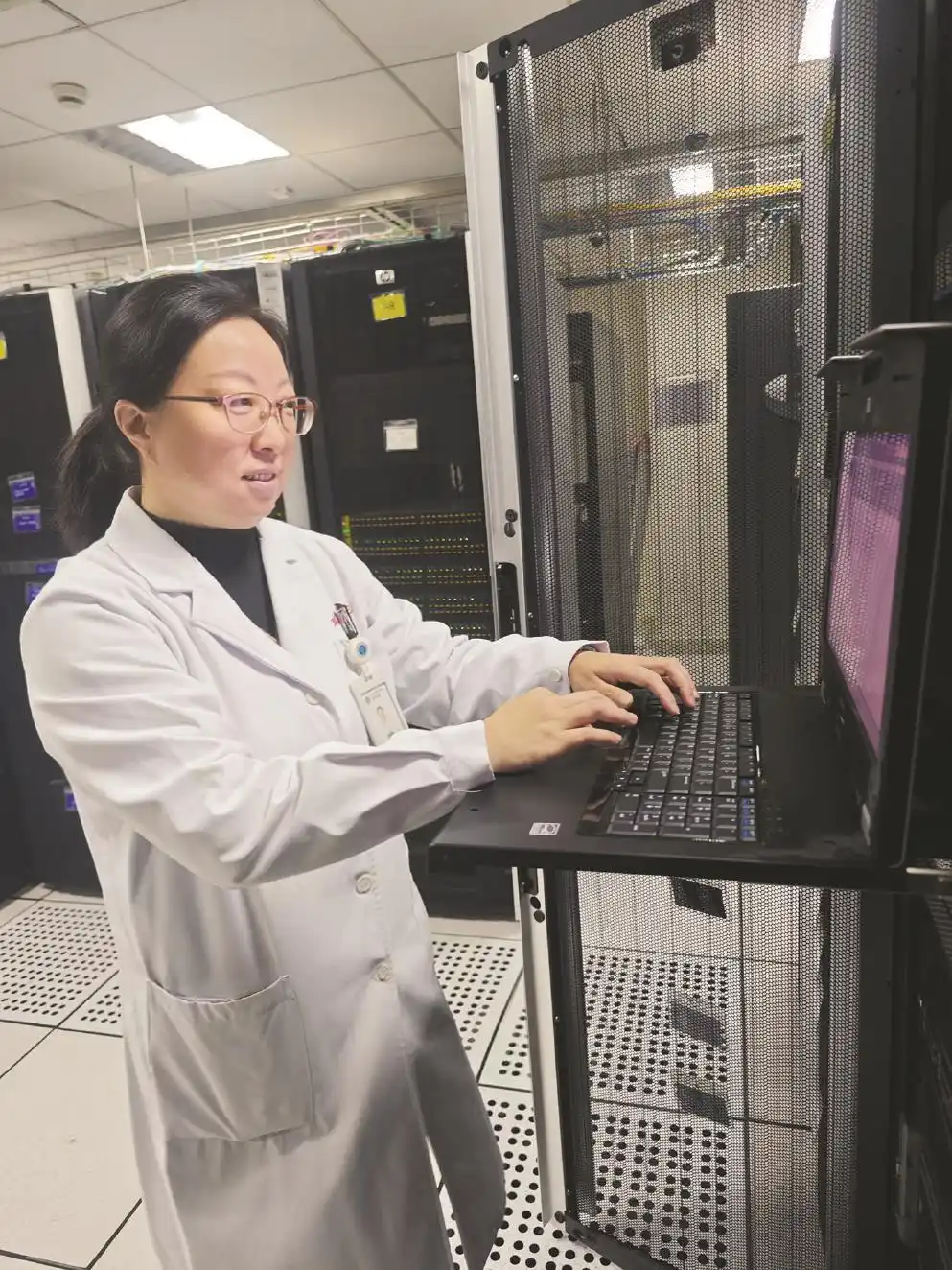 上海瑞金医院信息中心主任：赵艳