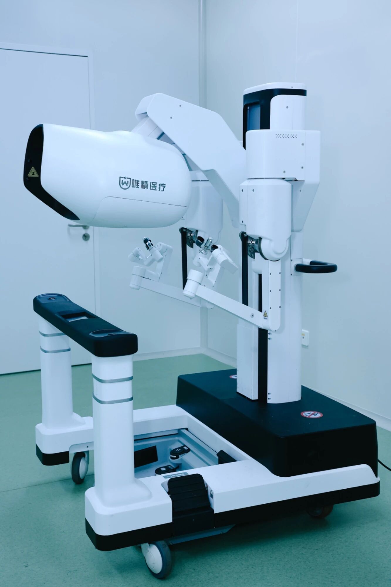 唯精医疗 SR01-200四臂腹腔镜手术机器人 - 图片 4